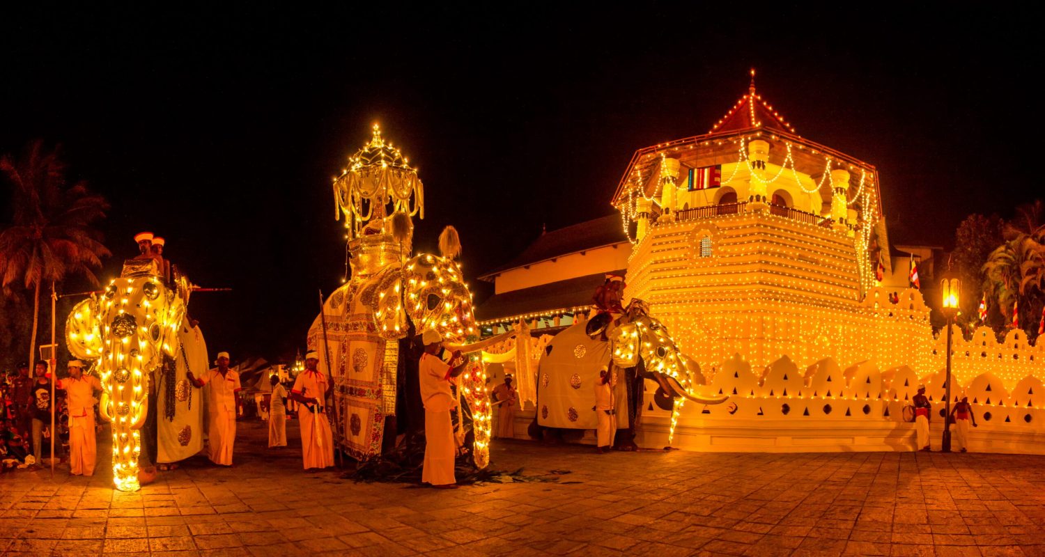 kandy_esala_perahera_